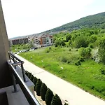 Apartament Seafront Im *