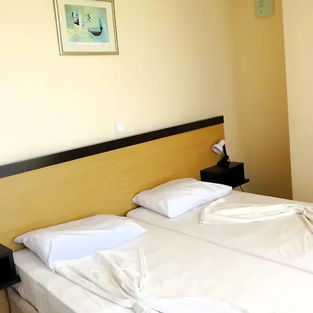 Seafront Im Апартамент *