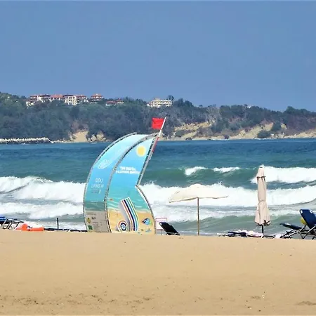 Seafront Im Lejlighed Obzor