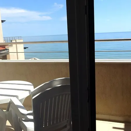 Seafront Im Apartament