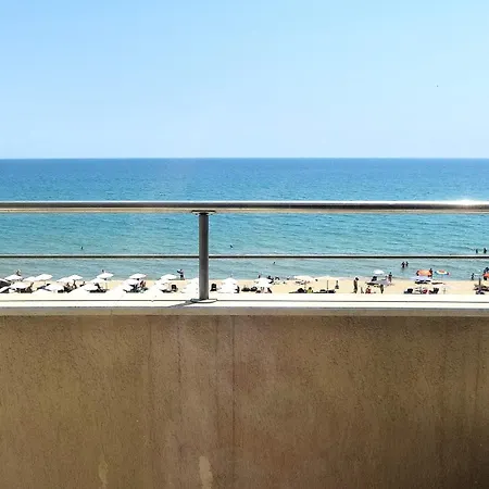 Seafront Im 오브조르