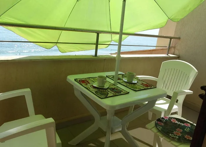 Seafront Im Apartamento *