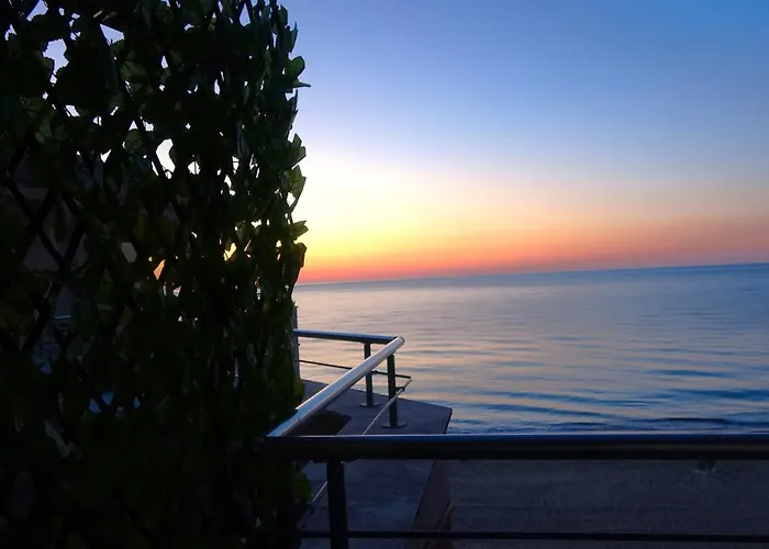 Seafront Im شقة *