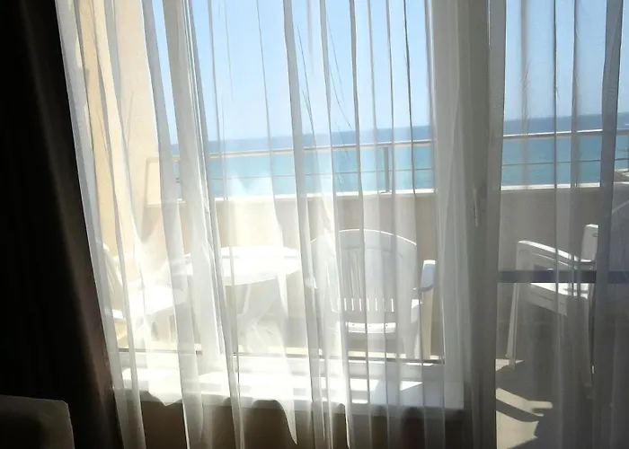Seafront Im *